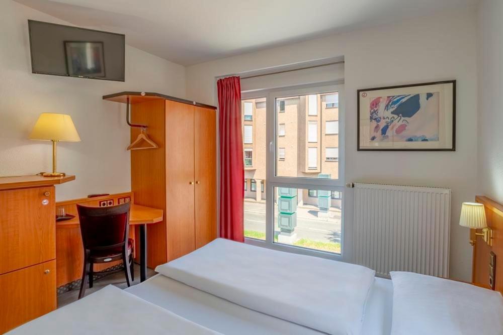 Heilbronner Hotel Am Schoenen Theater Kültér fotó